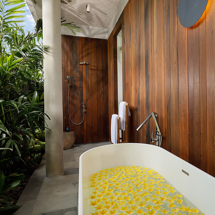 Villa Uma Santai - master bathroom with outdoor bathub